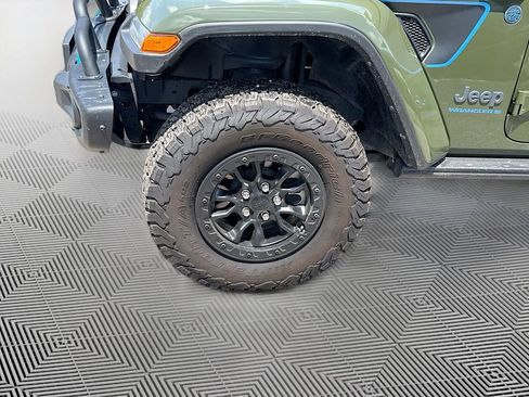 Used 2023 Jeep Wrangler Unlimited Rubicon 4xe AWD/4WD image 35
