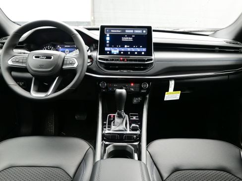 New 2026 Jeep Compass Latitude AWD/4WD image 12