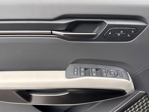 New 2026 Kia EV9 Wind image 12