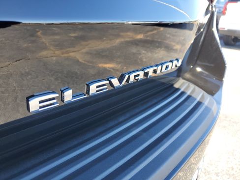 New 2026 GMC Yukon Elevation image 6