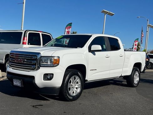 Used 2017 GMC Canyon SLE w/ SLE Convenience Package image 2