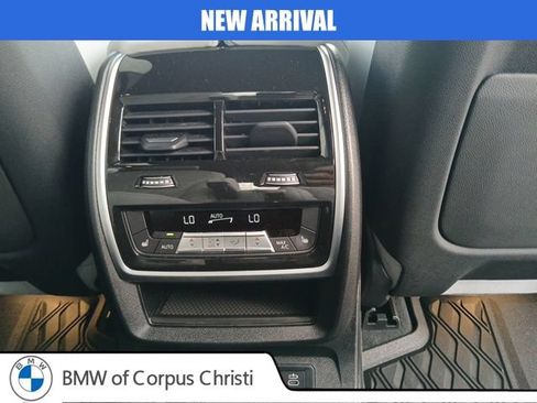 Used 2026 BMW X7 xDrive40i AWD/4WD image 15