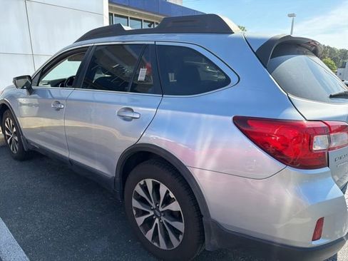Used 2015 Subaru Outback 2.5i Limited image 8