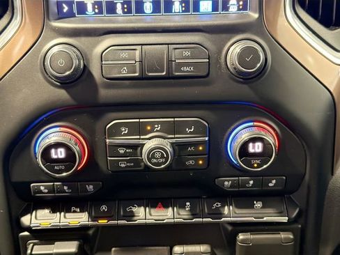 Certified 2020 Chevrolet Silverado 1500 High Country w/ Technology Package image 16