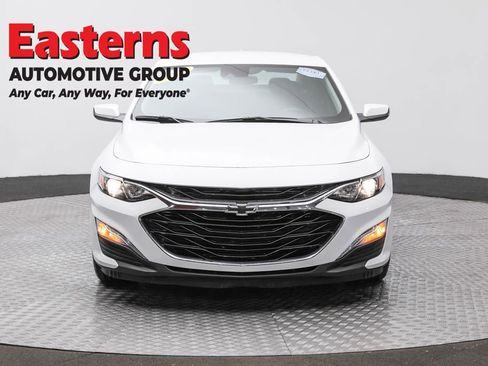 Used 2024 Chevrolet Malibu RS FWD image 2