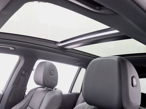 Used 2022 Mercedes-Benz GLS 450 4MATIC image 34