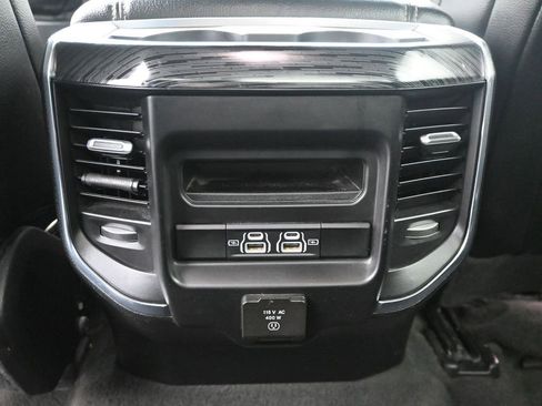 Used 2024 RAM 1500 Laramie AWD/4WD image 31