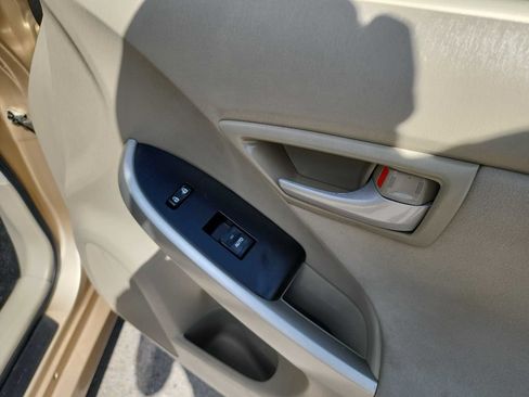 Used 2010 Toyota Prius Two FWD image 28