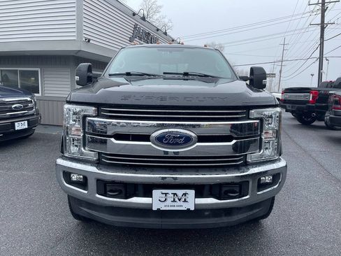 Used 2017 Ford F250 Lariat w/ Lariat Value Package image 2