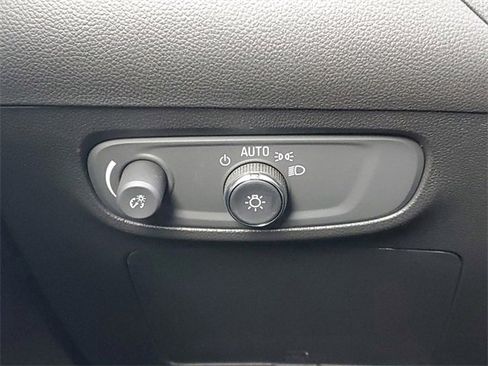 Certified 2025 Buick Encore GX Preferred image 19