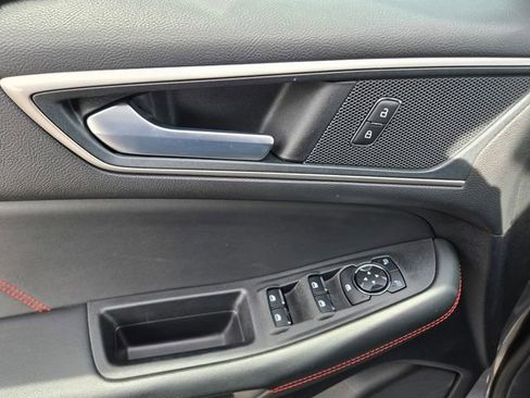 Used 2024 Ford Edge ST-Line w/ Class II Trailer Tow Package image 38