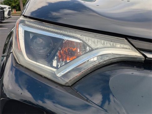 Used 2017 Toyota RAV4 XLE image 10