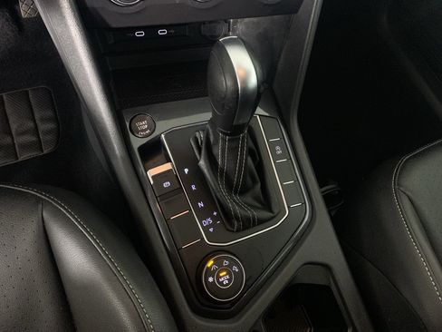 Used 2021 Volkswagen Tiguan SE image 25