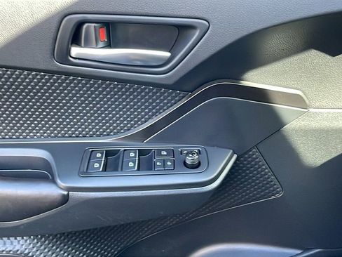 Used 2018 Toyota C-HR XLE image 28