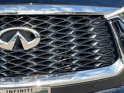 Certified 2025 INFINITI QX60 Luxe image 11