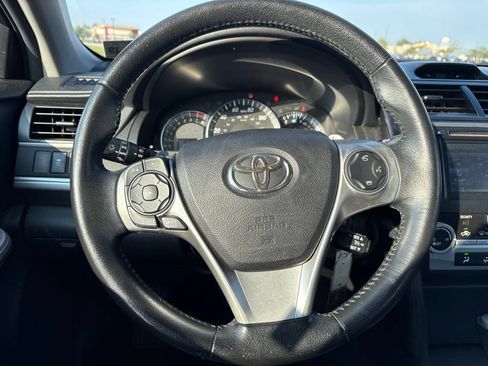 Used 2014 Toyota Camry SE FWD image 18