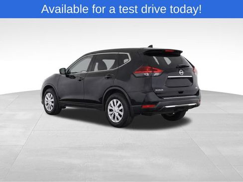 Used 2018 Nissan Rogue S AWD/4WD image 3
