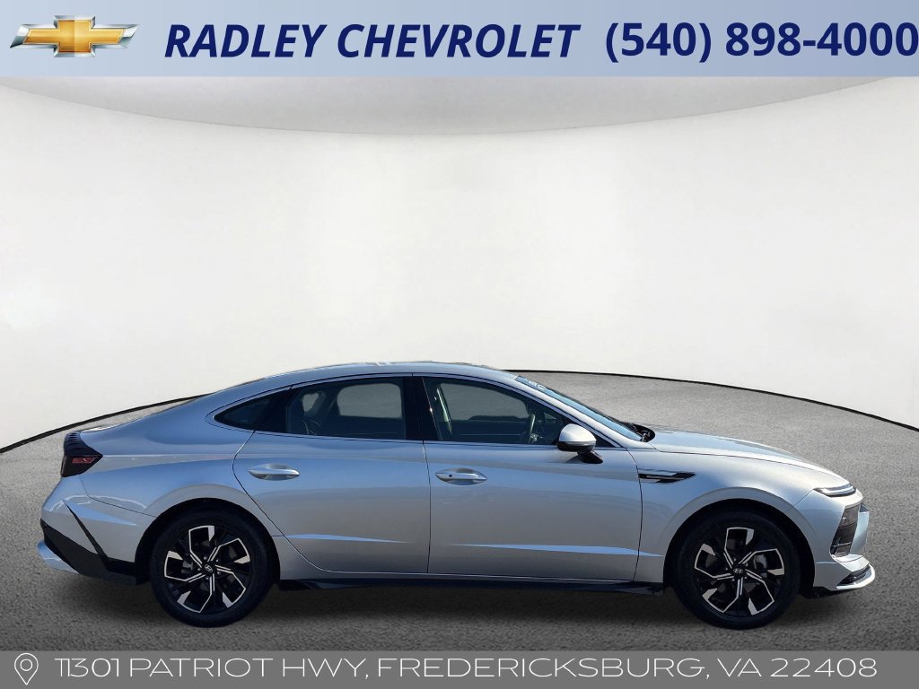 Used 2025 Hyundai Sonata SEL FWD image 21