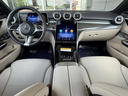 Used 2025 Mercedes-Benz C 300 Sedan image 21