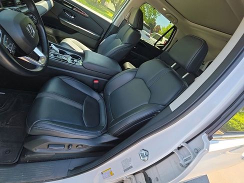 Used 2023 Honda Pilot Touring image 10