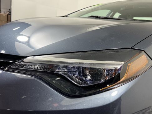 Used 2017 Toyota Corolla L w/ Carpet Mat Package (TMS) image 10