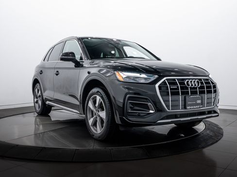 Certified 2023 Audi Q5 2.0T Premium w/ Convenience Package image 2
