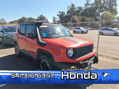 Used 2015 Jeep Renegade Trailhawk w/ Safety & Security Group I image 1