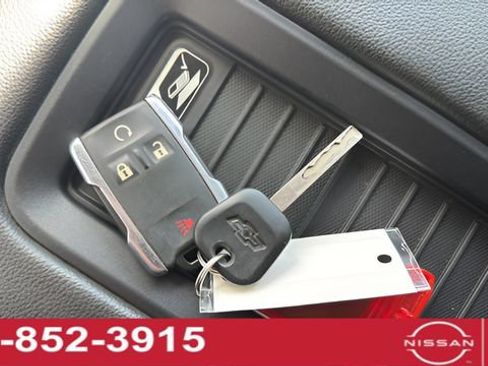 Used 2018 Chevrolet Silverado 1500 LTZ w/ LTZ Plus Package AWD/4WD image 17
