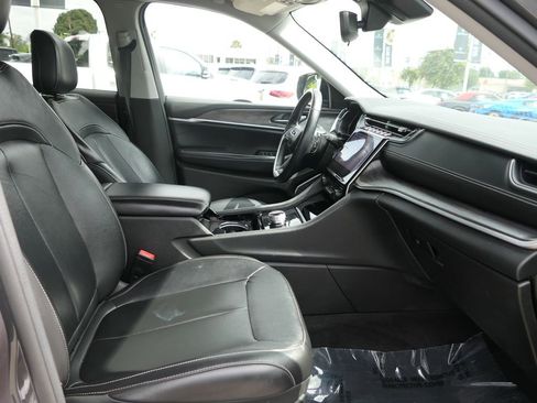 Used 2022 Jeep Grand Cherokee L Limited RWD image 25