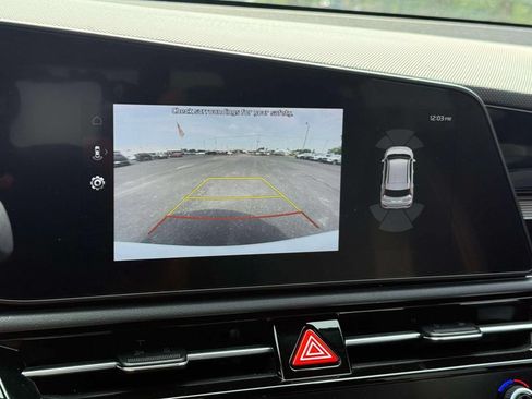 Used 2023 Kia Niro SX Touring FWD image 26