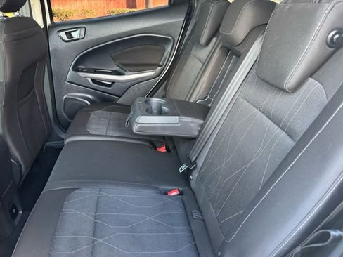 Used 2020 Ford EcoSport SE w/ SE Convenience Package image 30