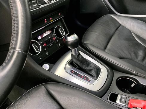 Used 2018 Audi Q3 2.0T Premium FWD image 15