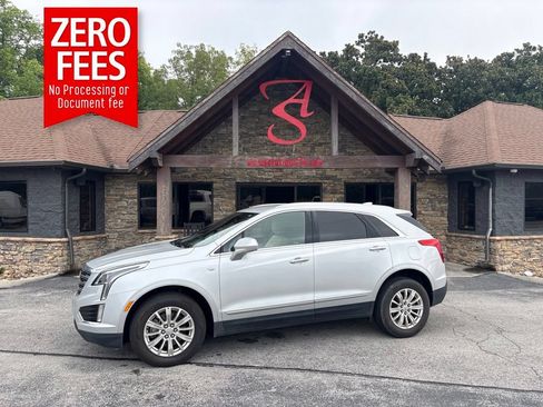 Used 2019 Cadillac XT5 FWD image 1