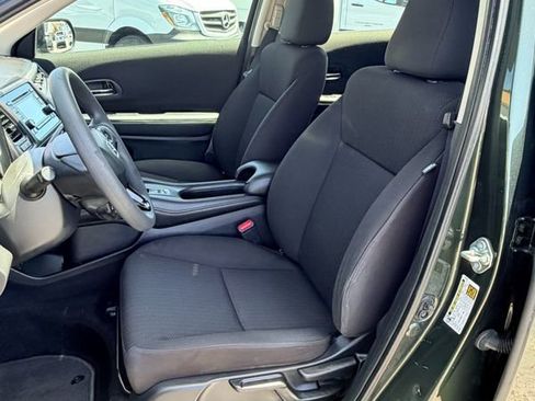 Used 2017 Honda HR-V LX image 17