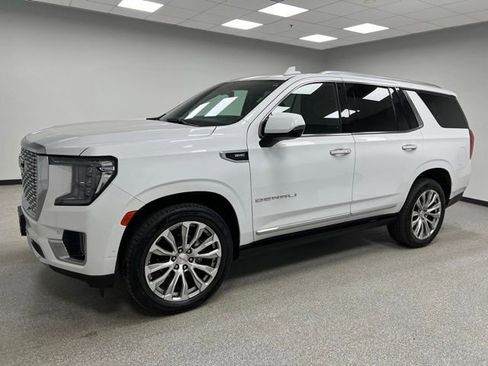 Used 2023 GMC Yukon Denali AWD/4WD image 5