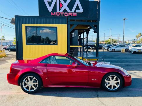 Used 2008 Cadillac XLR image 4
