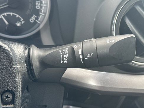 Used 2018 Toyota Tacoma SR5 RWD image 38