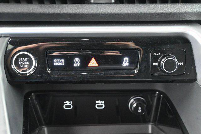 Used 2025 Audi Q5 Premium Plus w/ Premium Plus AWD/4WD image 23