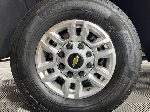 Used 2025 Chevrolet Silverado 2500 LT w/ Convenience Package AWD/4WD image 11