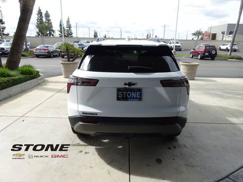 New 2026 Chevrolet Equinox LT w/ Midnight Edition image 7