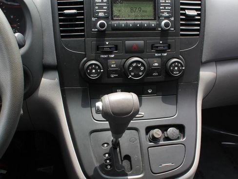 Used 2012 Kia Sedona LX w/ PWR Pkg FWD image 29