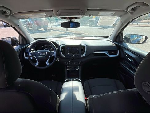 Certified 2024 GMC Terrain SLE image 25