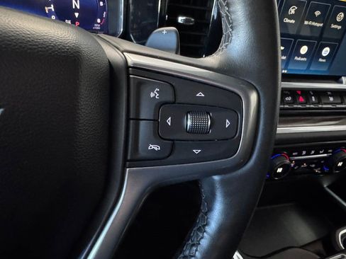 Certified 2025 Chevrolet Silverado 1500 RST AWD/4WD image 16
