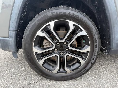 Certified 2022 Jeep Compass Limited w/ Sun and Sound Group AWD/4WD image 10