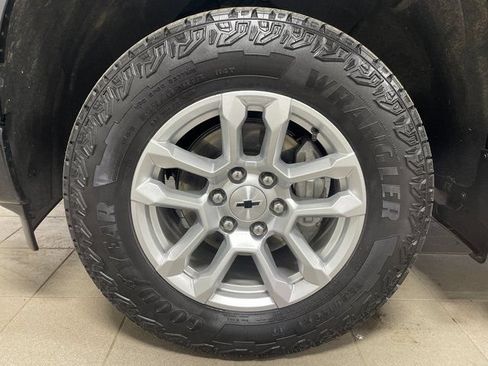 Used 2024 Chevrolet Silverado 1500 RST AWD/4WD image 7