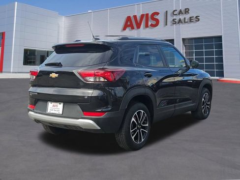 Used 2025 Chevrolet TrailBlazer LT AWD/4WD image 6