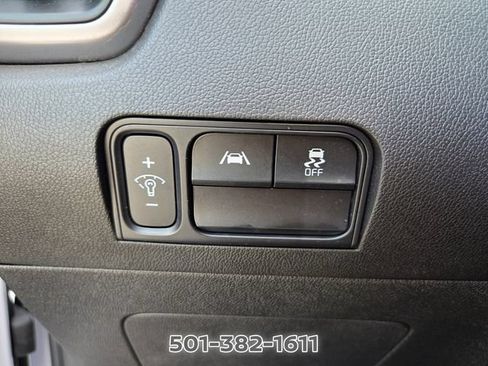 Used 2023 Kia Sorento LX FWD image 27