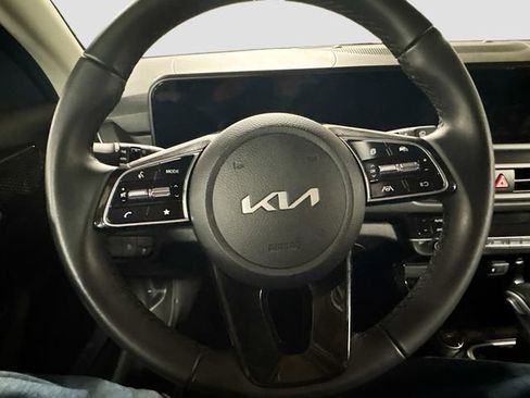 Used 2024 Kia Seltos EX AWD/4WD image 11