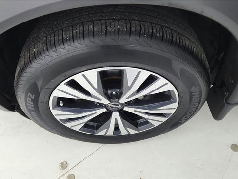 Certified 2022 Nissan Rogue SV image 46