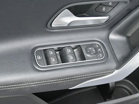 Used 2019 Mercedes-Benz A 220 4MATIC image 12